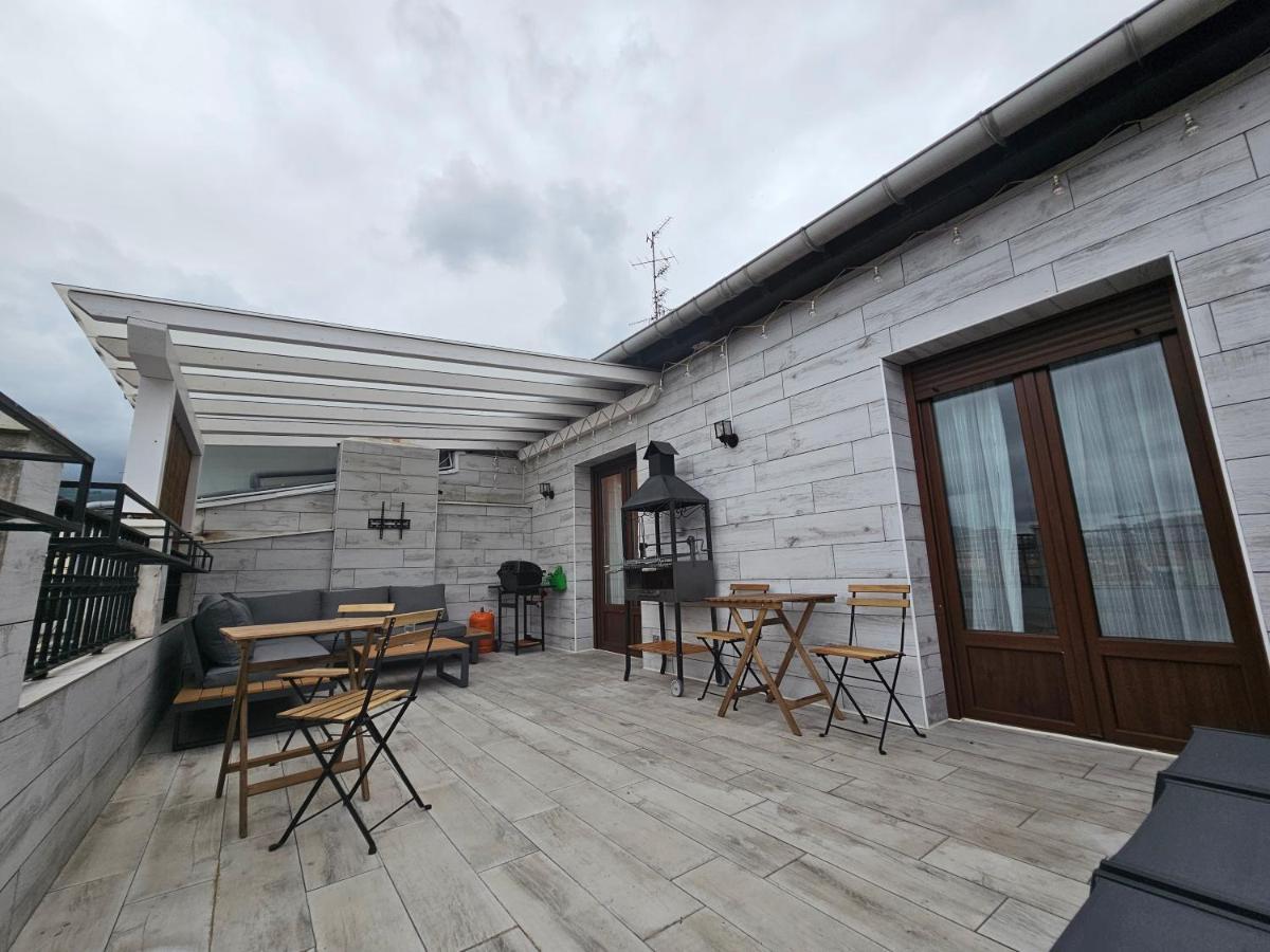 Habitacion En Atico Con Terraza En Bilbao Leilighet Eksteriør bilde