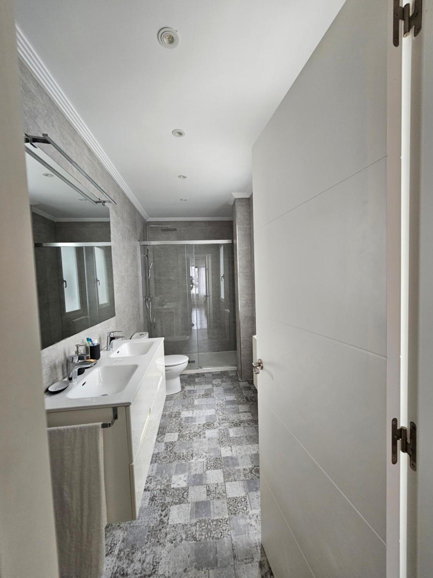 Habitacion En Atico Con Terraza En Bilbao Leilighet Eksteriør bilde